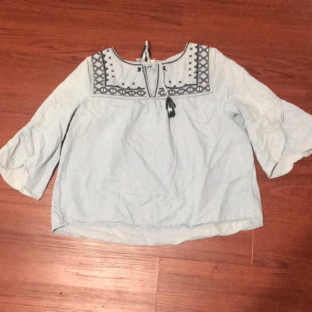 Cute blouse